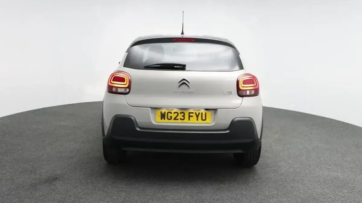 Usado Citroën C3 PureTech 82 HP (60 kW) 2023 Bege Citadino