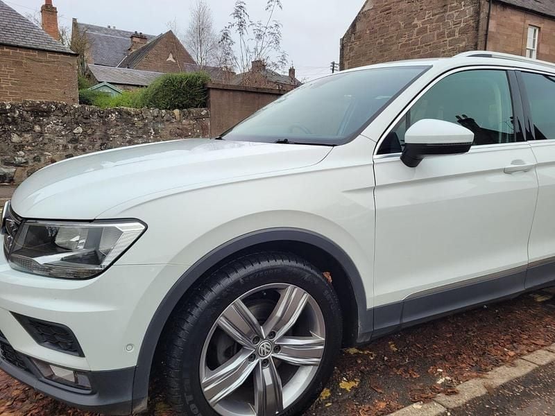 Käytetty VW Tiguan Match 150 HP (110 kW) 2019 Valkoinen Katumaasturi