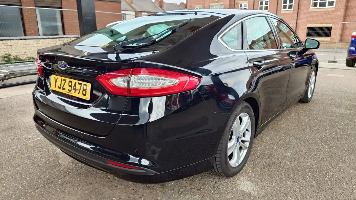 Used Ford Mondeo Zetec 2016 Black Hatchback