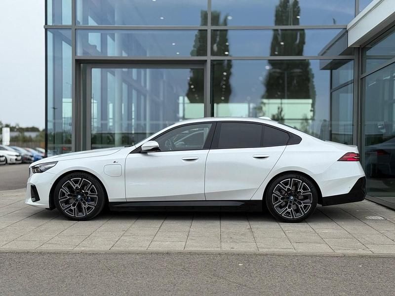 Used BMW 530e M Sport 295 HP (216 kW) 2025 White Sedan