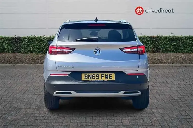 Used Vauxhall Grandland X SRi 130 HP (95 kW) 2020 Grey SUV