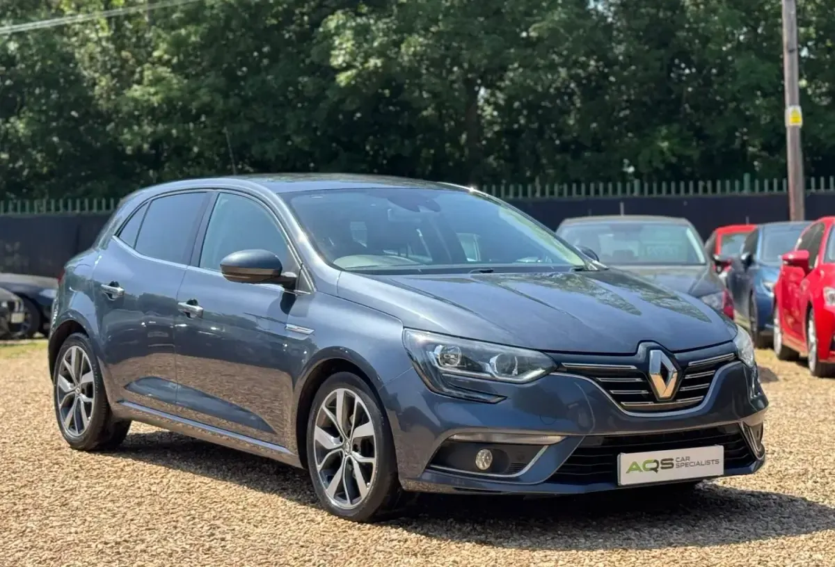 Used Renault Mégane Dynamique 110 HP (80 kW) 2017 Grey Hatchback