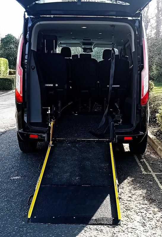 Used Ford Tourneo Titanium 130 HP (95 kW) 2020 Black MPV