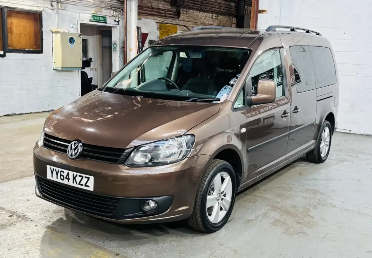 Usado VW Caddy Maxi Life 2014 Castanho Monovolume