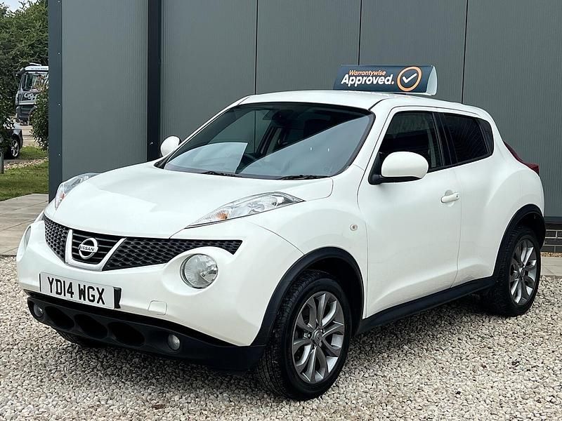 White Used 2014 Nissan Juke Tekna SUV | £3,999 (Good price) - Image 1/4
