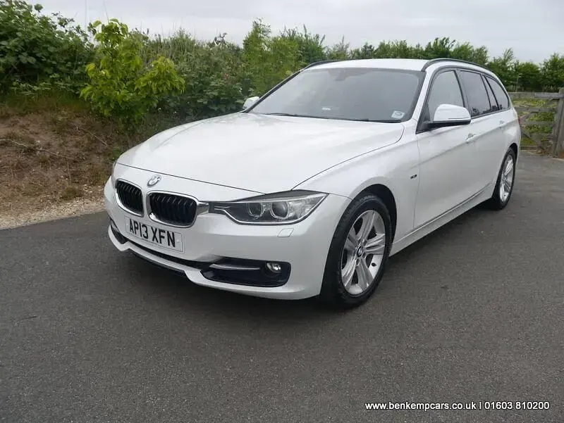 Used BMW 320 2013 White Estate