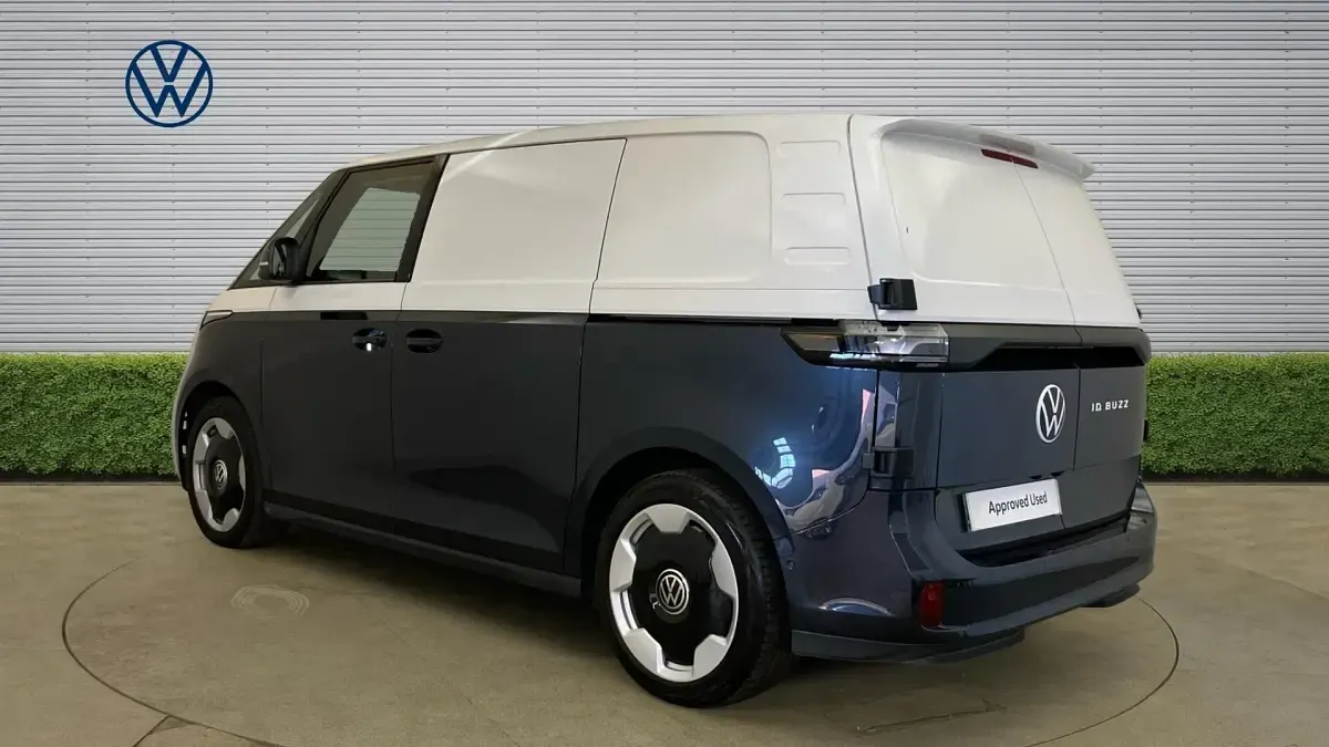 Used VW ID. Buzz 210 kW (286 HP) 2025 MPV