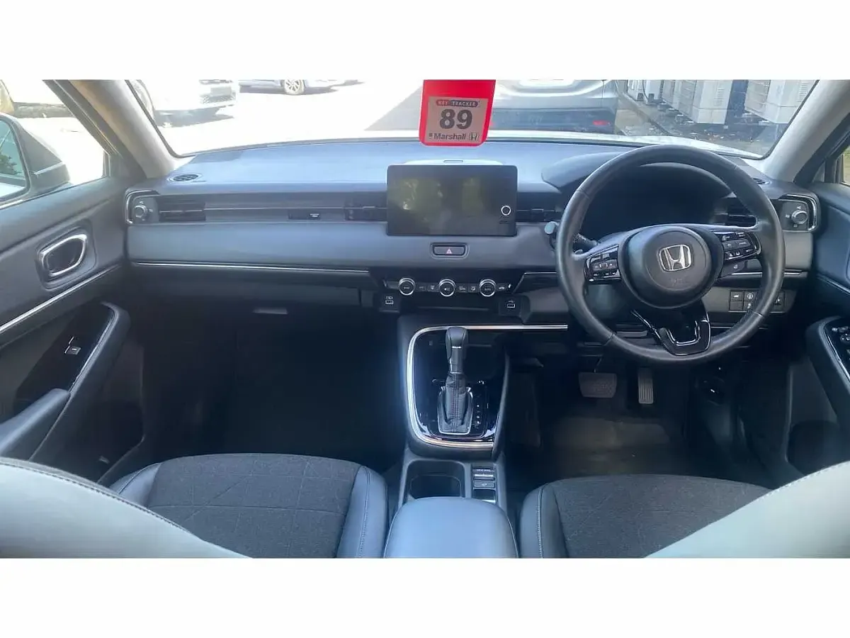 Used Honda HR-V Advance 131 HP (96 kW) 2023 White SUV