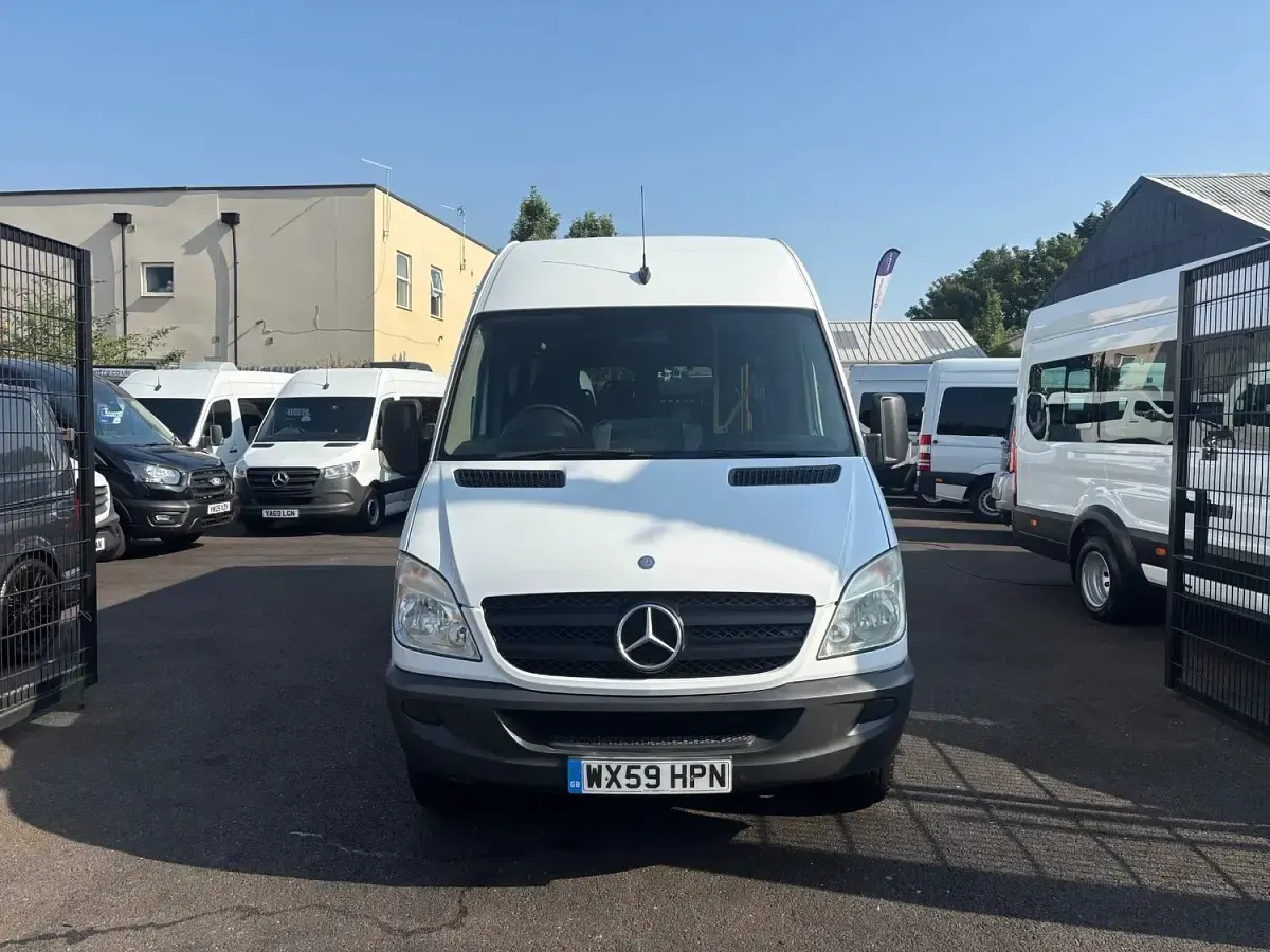 Used Mercedes Sprinter 163 HP (119 kW) 2009 White