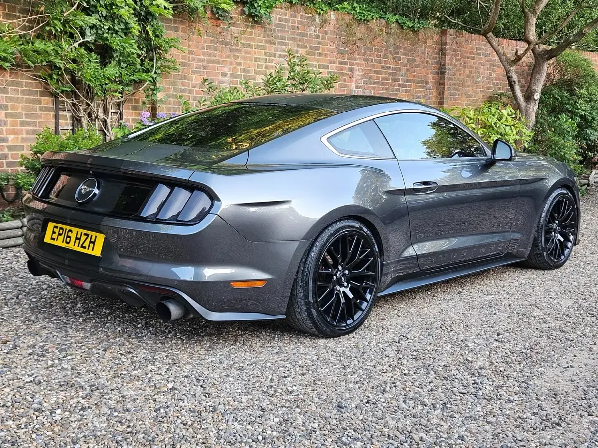 Used Ford Mustang 317 HP (233 kW) 2016 Grey Coupe