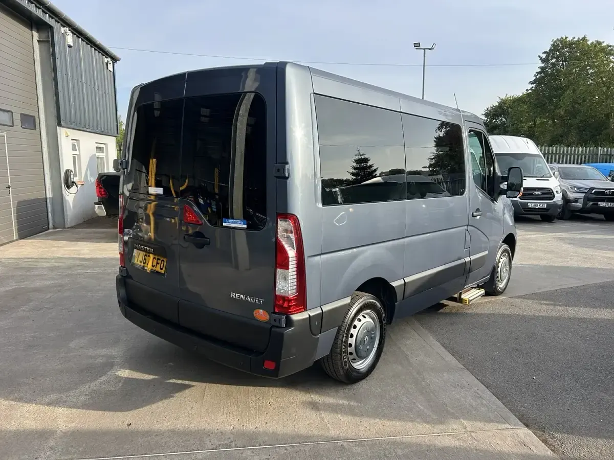 Used Renault Master Business 2017 Blue Van
