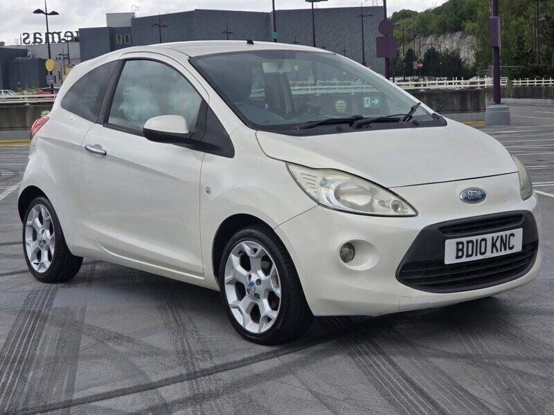 White Used 2010 Ford Ka Titanium Hatchback | £2,199 (Fair price) - Image 1/4