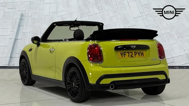 Used Mini Cooper Exclusive 134 HP (98 kW) 2022 Yellow Hatchback