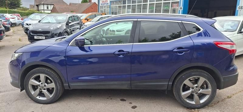 Used Nissan Qashqai N-Connecta 2016 Blue SUV