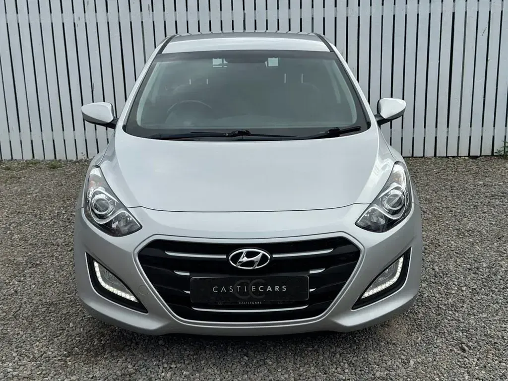 Used Hyundai i30 SE 110 HP (80 kW) 2016 Silver Hatchback