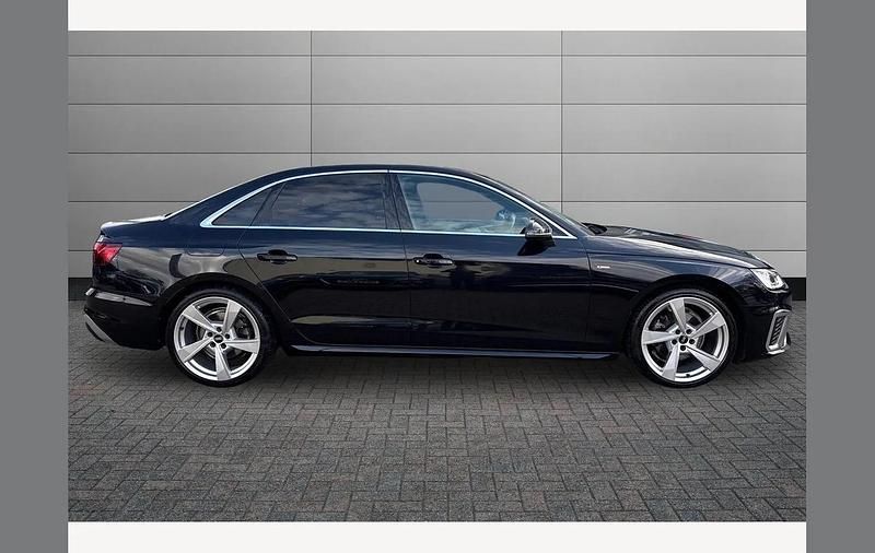 Usado Audi A4 S-Line 163 HP (119 kW) 2022 Preto Sedan