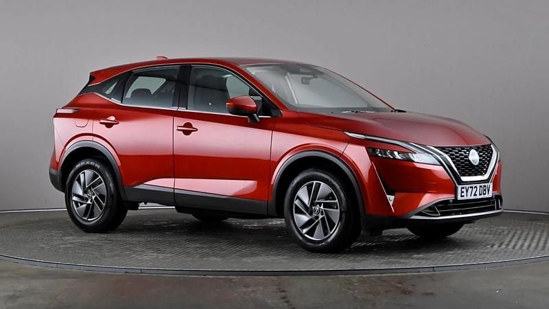 Red Used 2022 Nissan Qashqai Acenta Premium SUV | £14,798 (Good price) - Image 1/4