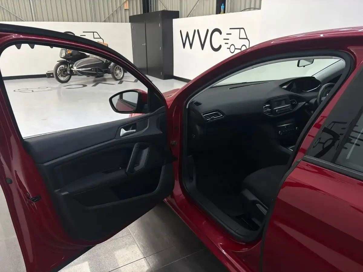 Used Peugeot 308 Active 2018 Red Hatchback