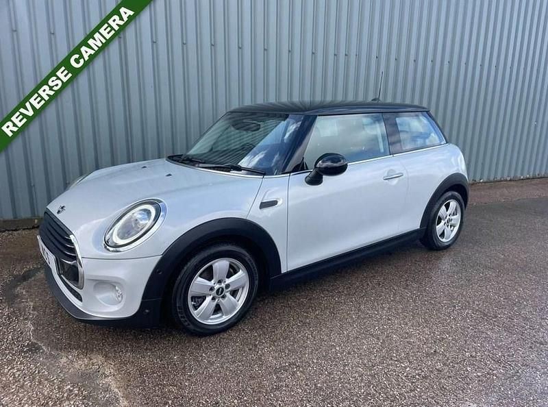Used Mini Cooper Classic 136 HP (100 kW) 2019 Silver Hatchback