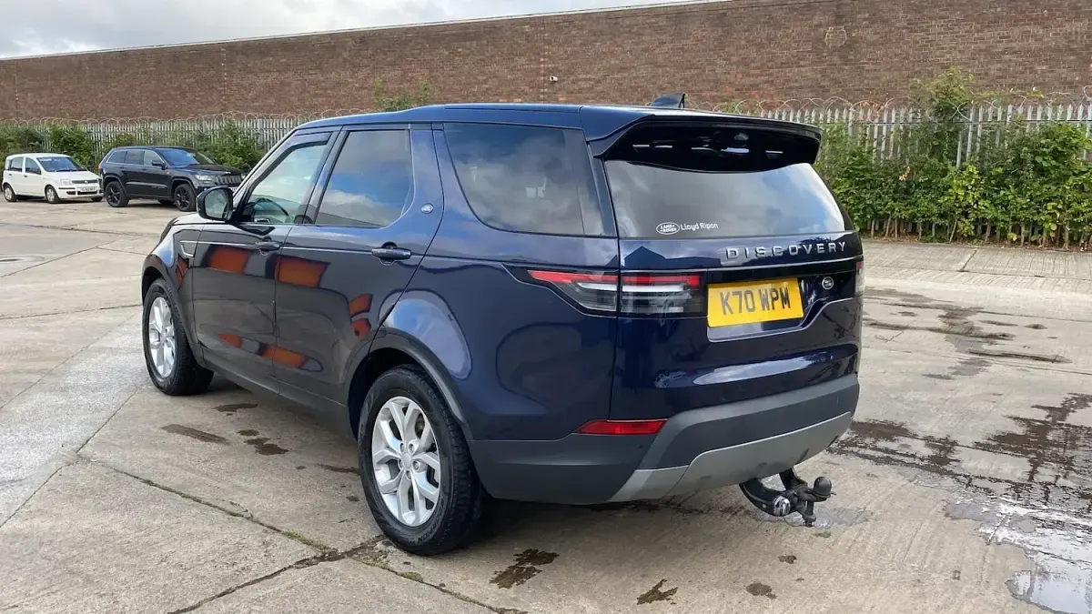 Used Land Rover Discovery 5 SE 258 HP (189 kW) 2018 Blue SUV