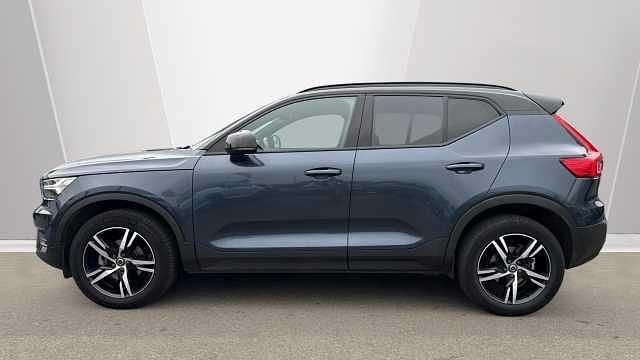 Used Volvo XC40 R-Design 161 HP (118 kW) 2022 SUV