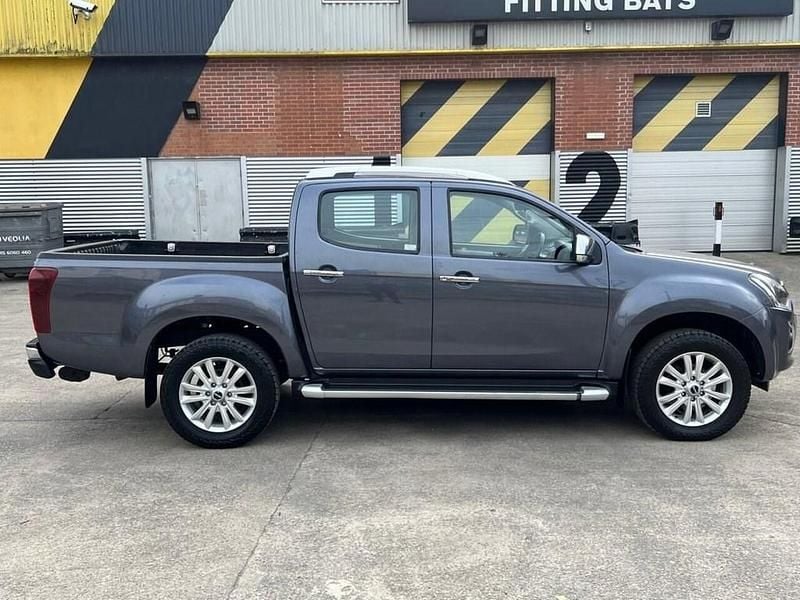 Used Isuzu Pick up 164 HP (120 kW) 2019 Grey Pickup