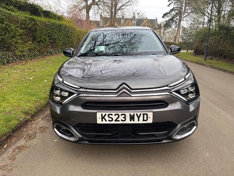 Used Citroën C4 Shine 130 HP (95 kW) 2023 Grey SUV