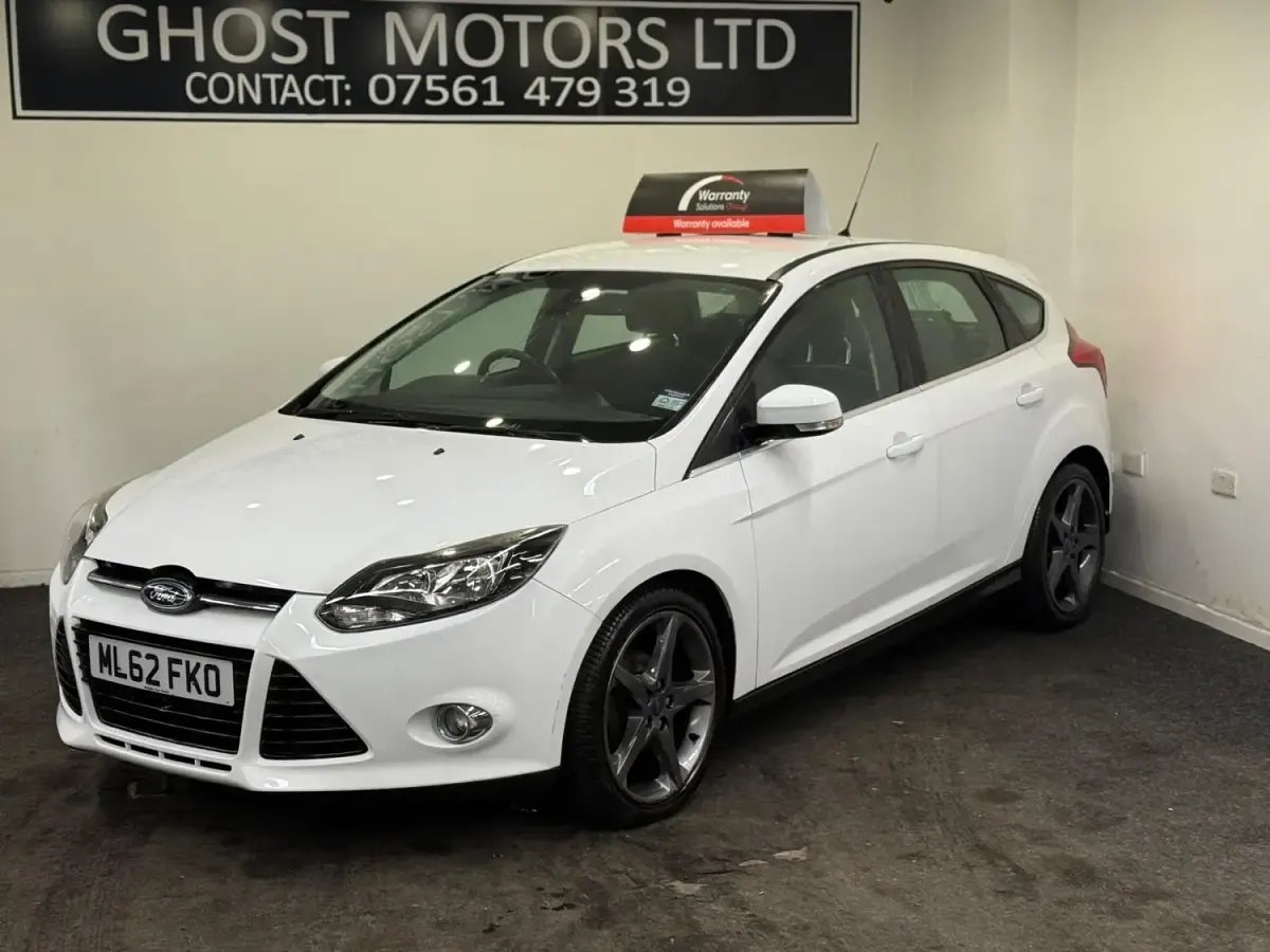 Used Ford Focus Titanium 125 HP (91 kW) 2012 White Hatchback