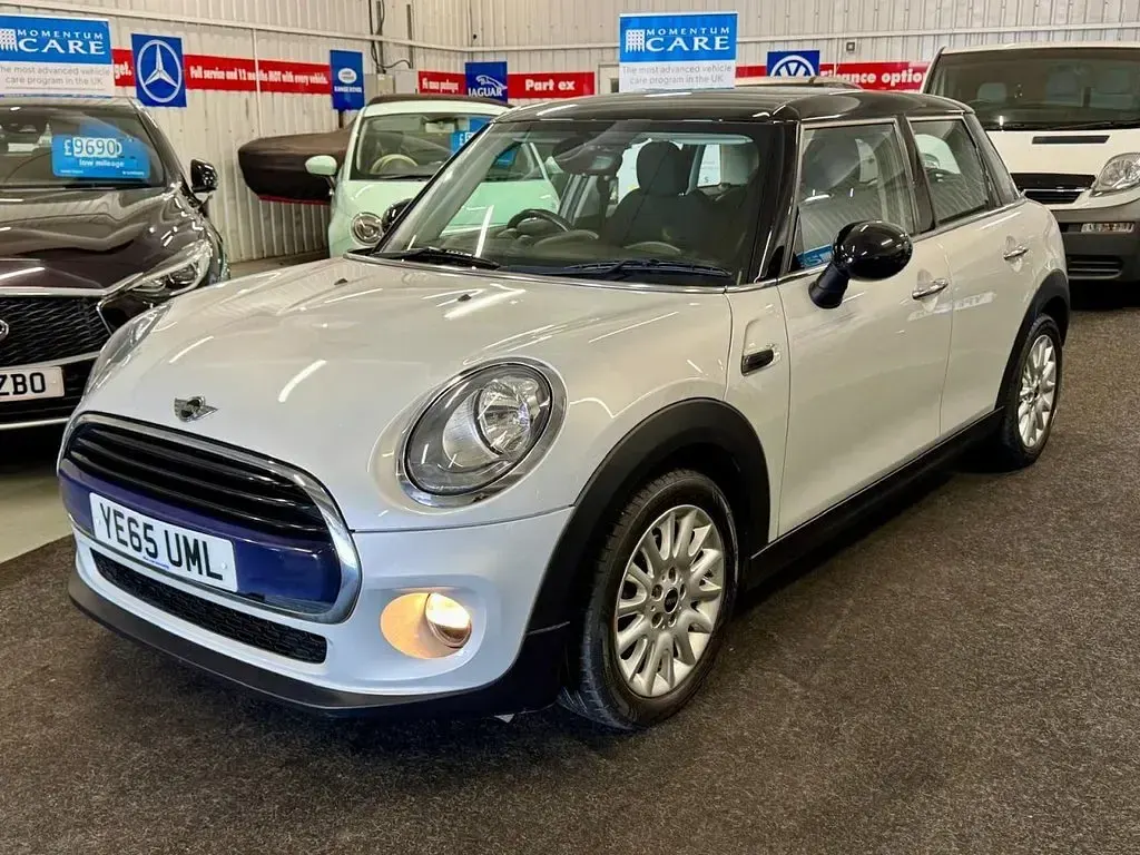 Used Mini Cooper D Hatch 116 HP (85 kW) 2015 Silver Hatchback