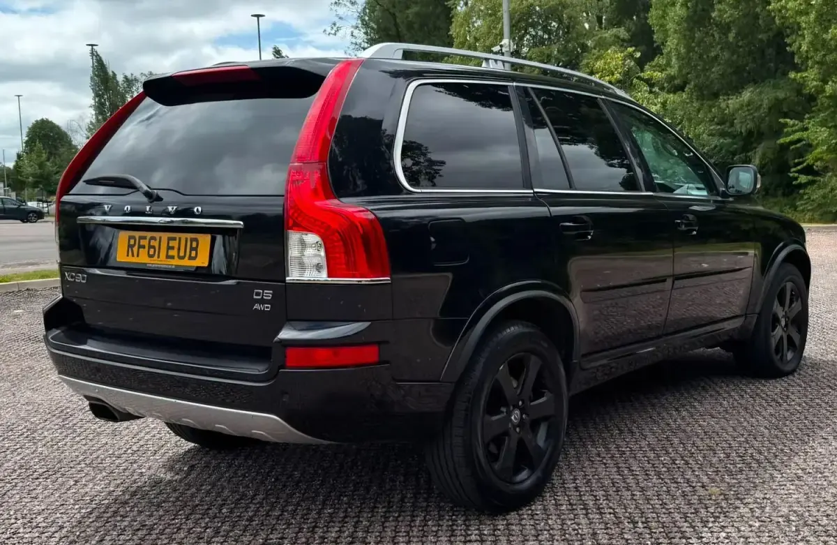 Used Volvo XC90 SE 200 HP (147 kW) 2012 Black SUV