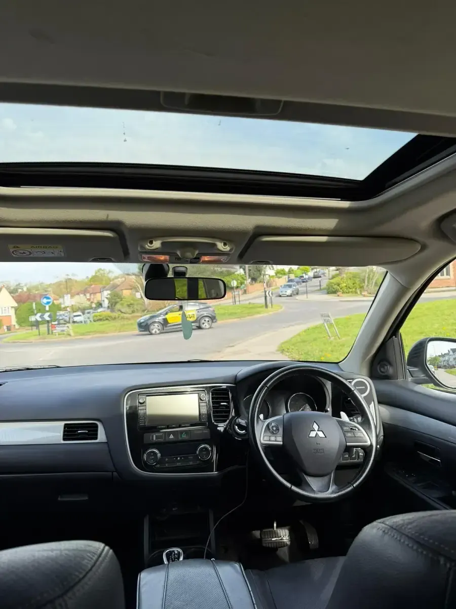 Used Mitsubishi Outlander P-HEV 2014 Black Estate