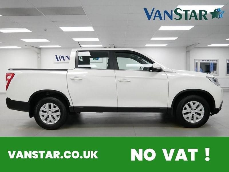 Used Ssangyong (KGM) Musso 200 HP (147 kW) 2024 White Pickup