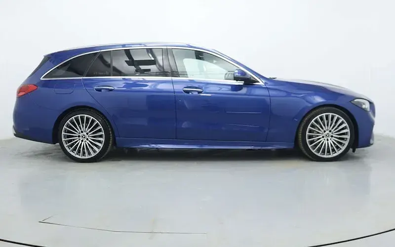 Used Mercedes C220 AMG line 200 HP (147 kW) 2023 Blue Estate