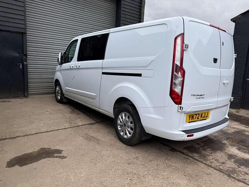 Used Ford Transit Custom Limited 130 HP (95 kW) 2022 White Van
