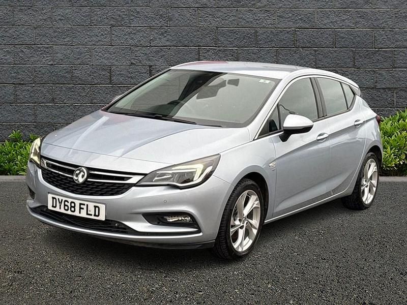 Used Vauxhall Astra SRi 200 HP (147 kW) 2018 Silver Hatchback