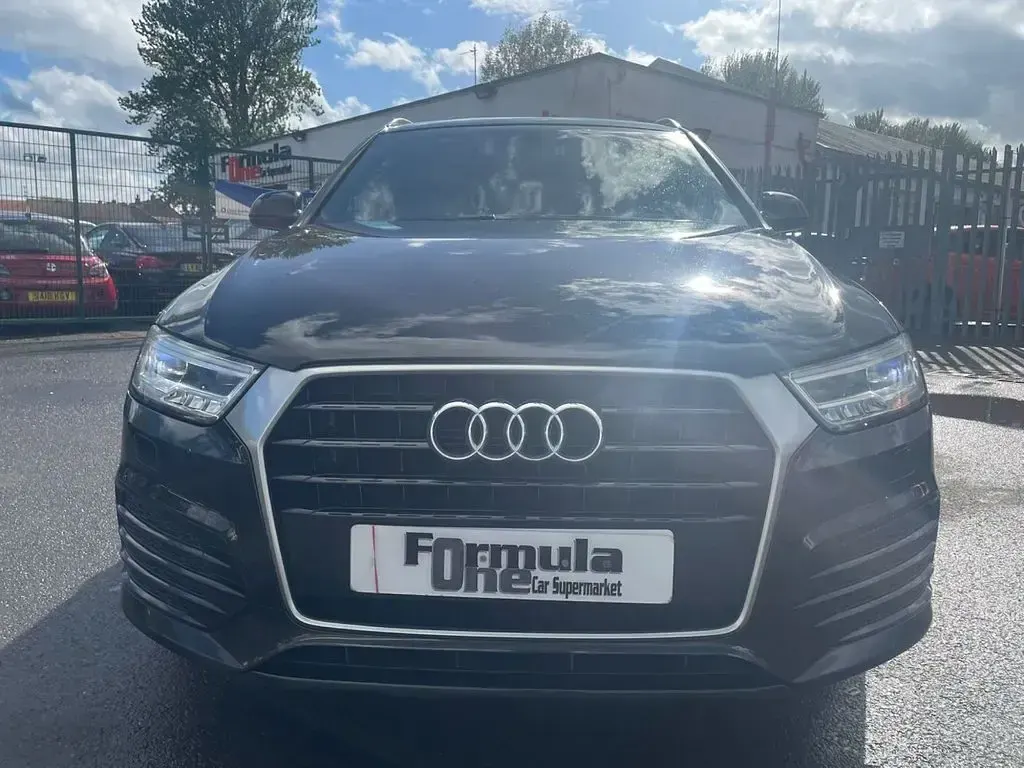 Używany Audi Q3 S-Line 150 KM (110 kW) 2015 Czarny SUV