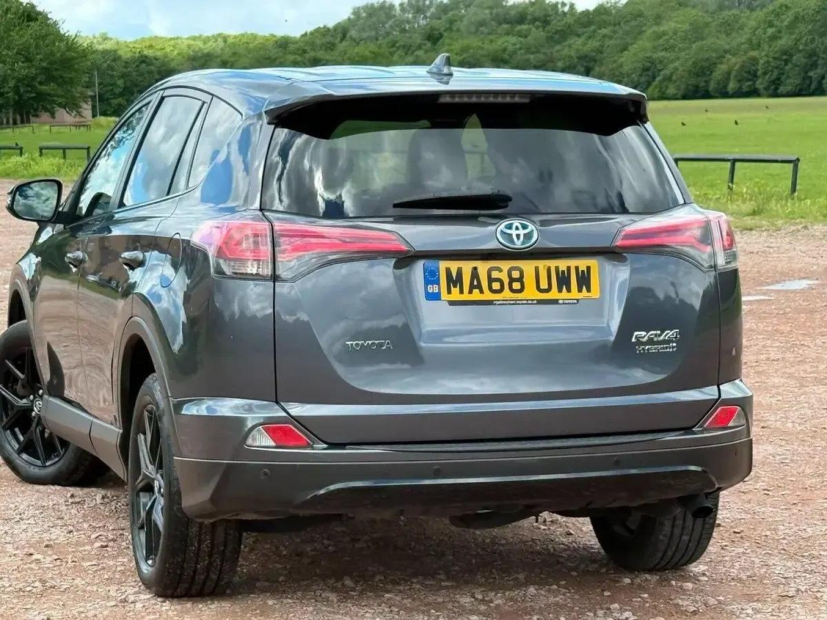 Used Toyota RAV4 Hybrid 2018 Grey SUV