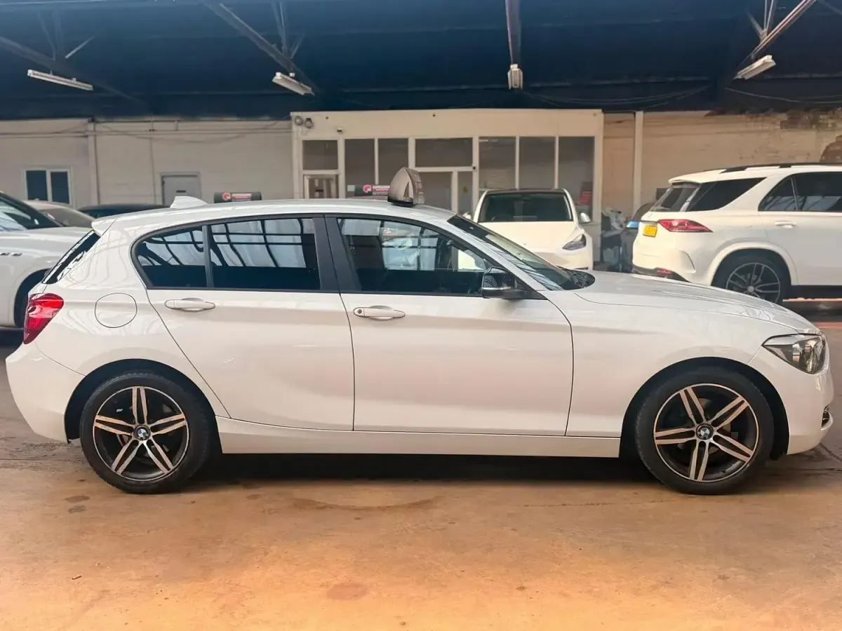 Used BMW 116 Sport Line 2013 White Hatchback
