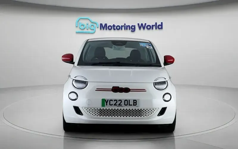 Używany Fiat 500e Red 69 kW (95 KM) 2026 Hatchback