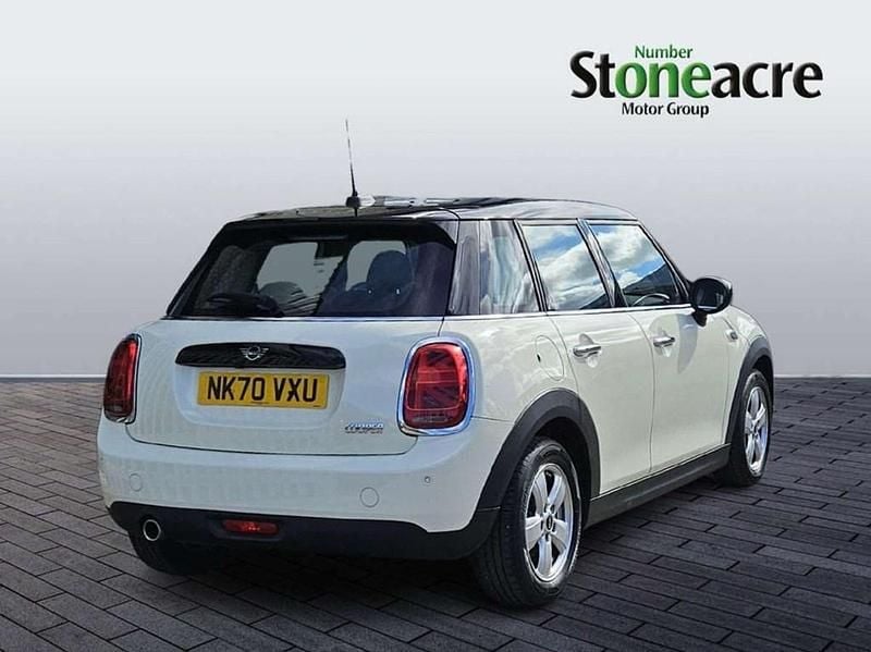 Used Mini Cooper Classic 134 HP (98 kW) 2020 White Hatchback