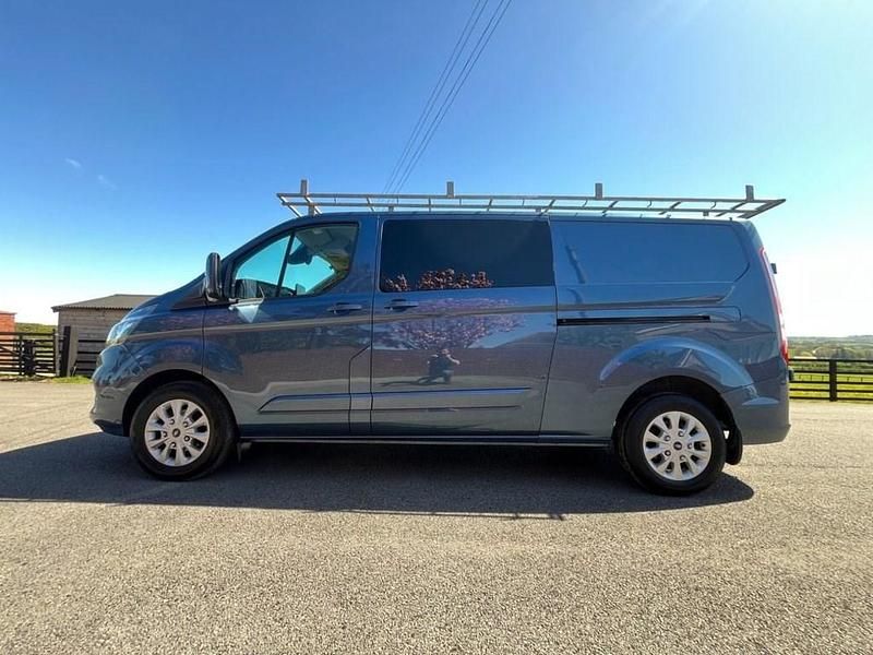 Used Ford Transit Custom Limited 130 HP (95 kW) 2023 Blue Van
