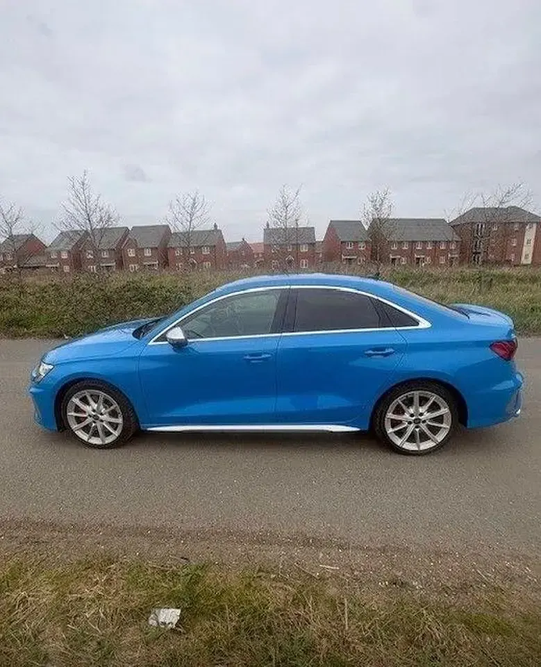 Usado Audi S3 Design 310 HP (228 kW) 2023 Azul Sedan