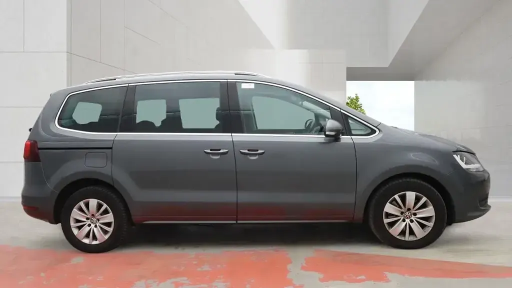 Used VW Sharan SE 150 HP (110 kW) 2018 Grey MPV