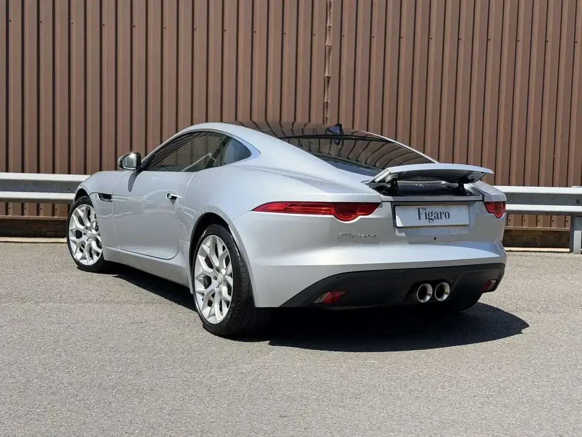 Used Jaguar F-Type Supercharged 340 HP (250 kW) 2015 Silver Coupe