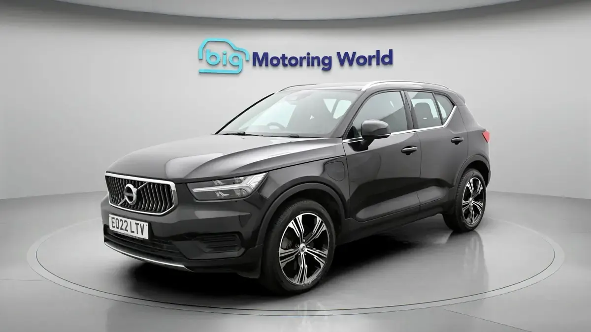 Begagnad Volvo XC40 Inscription 211 HK (155 kW) 2021 Svart SUV