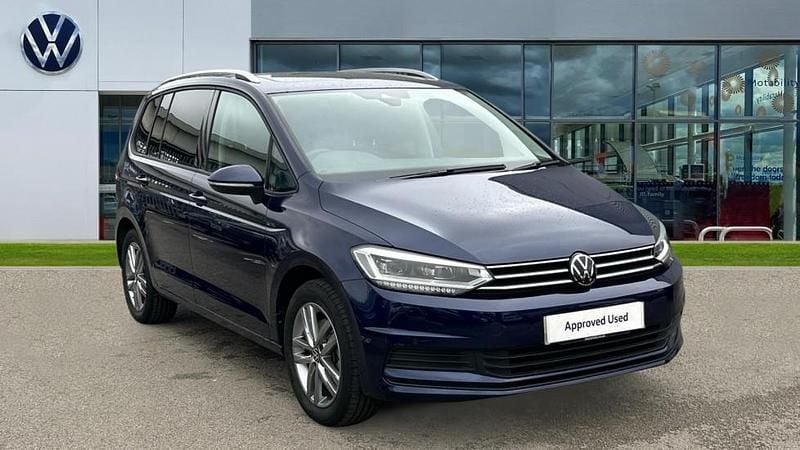Used VW Touran Match 150 HP (110 kW) 2025 Atlantic blue metallic MPV