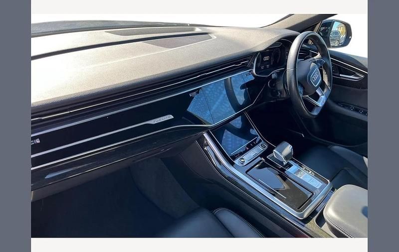 Used Audi Q8 Black Edition 340 HP (250 kW) 2022 Blue SUV