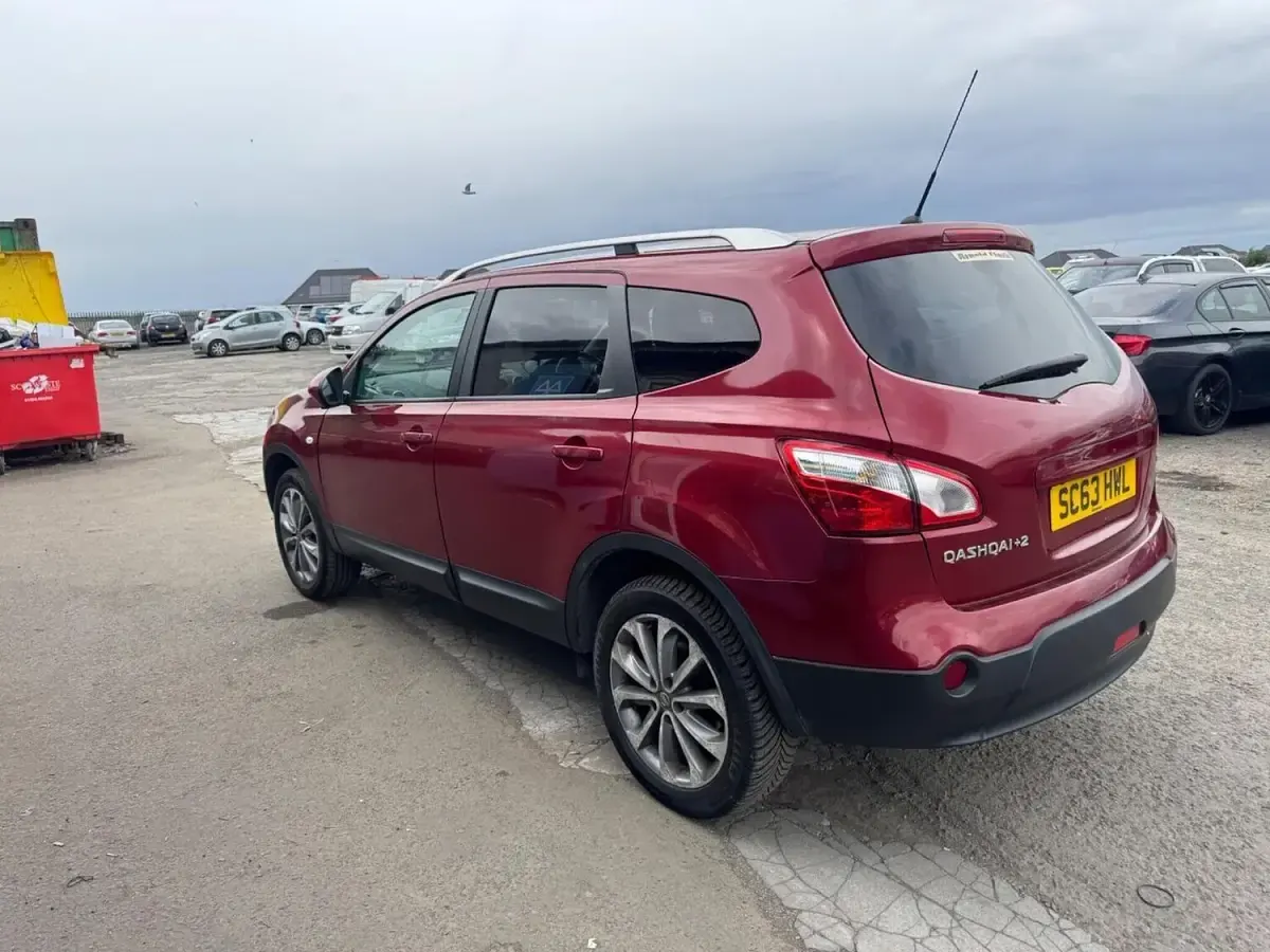 Used Nissan Qashqai +2 Tekna 2014 Red SUV