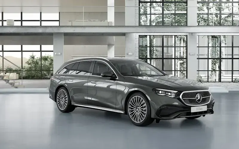 Usado Mercedes E200 AMG Line Premium Plus 204 HP (150 kW) 2025 Sedan