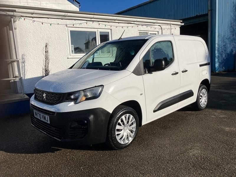 Used Peugeot Partner 2021 White MPV
